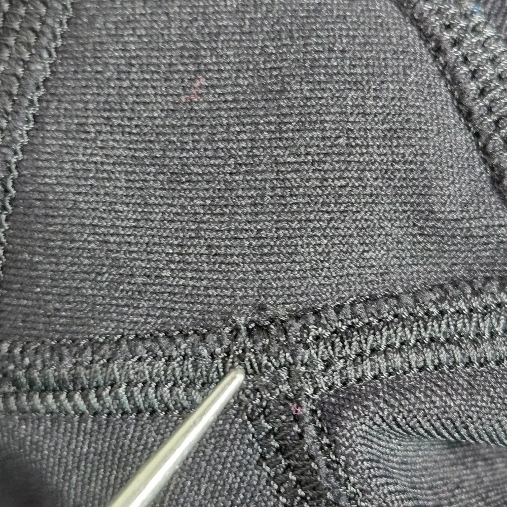 Lululemon Zoned In Tight Black Womens Size 4 Athletic Yoga‎ Pants